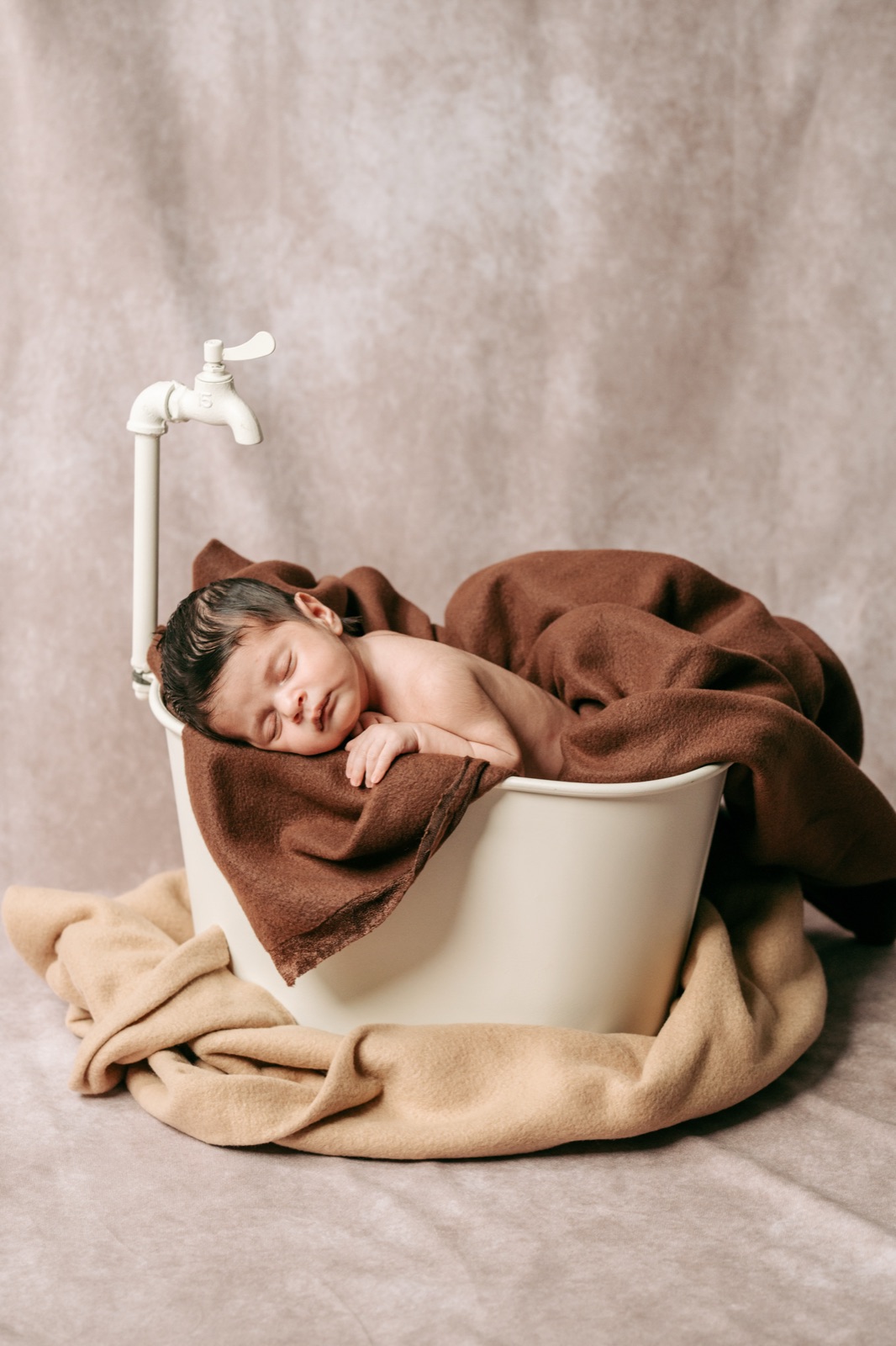 Fotografo newborn Milano — servizio fotografico neonato 10